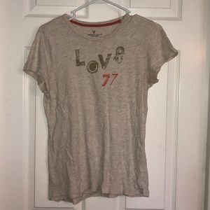 American Eagle t shirt